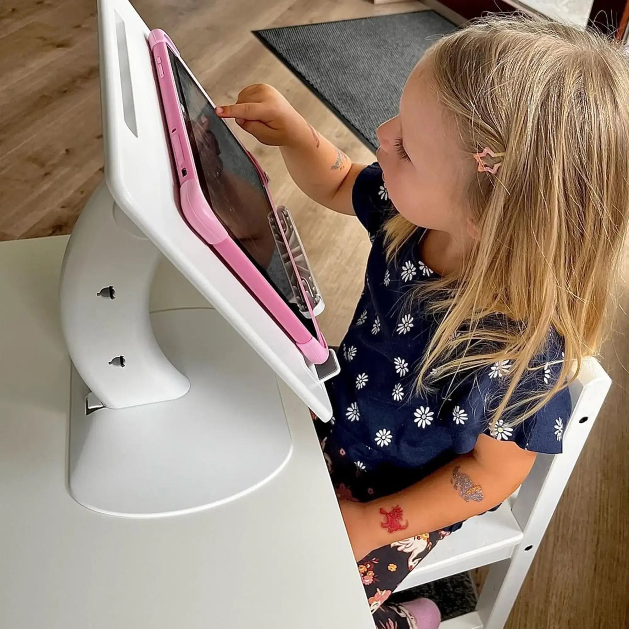 Le bureau d'ordinateur pour enfants de Kiddospace - Fini la mauvaise posture !